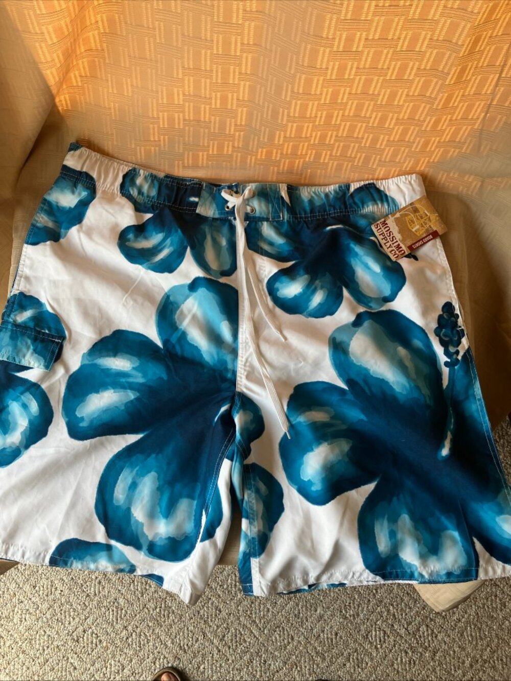 New Mossimo Men's Swim / Surfing Board Shorts Size XXL, NWT